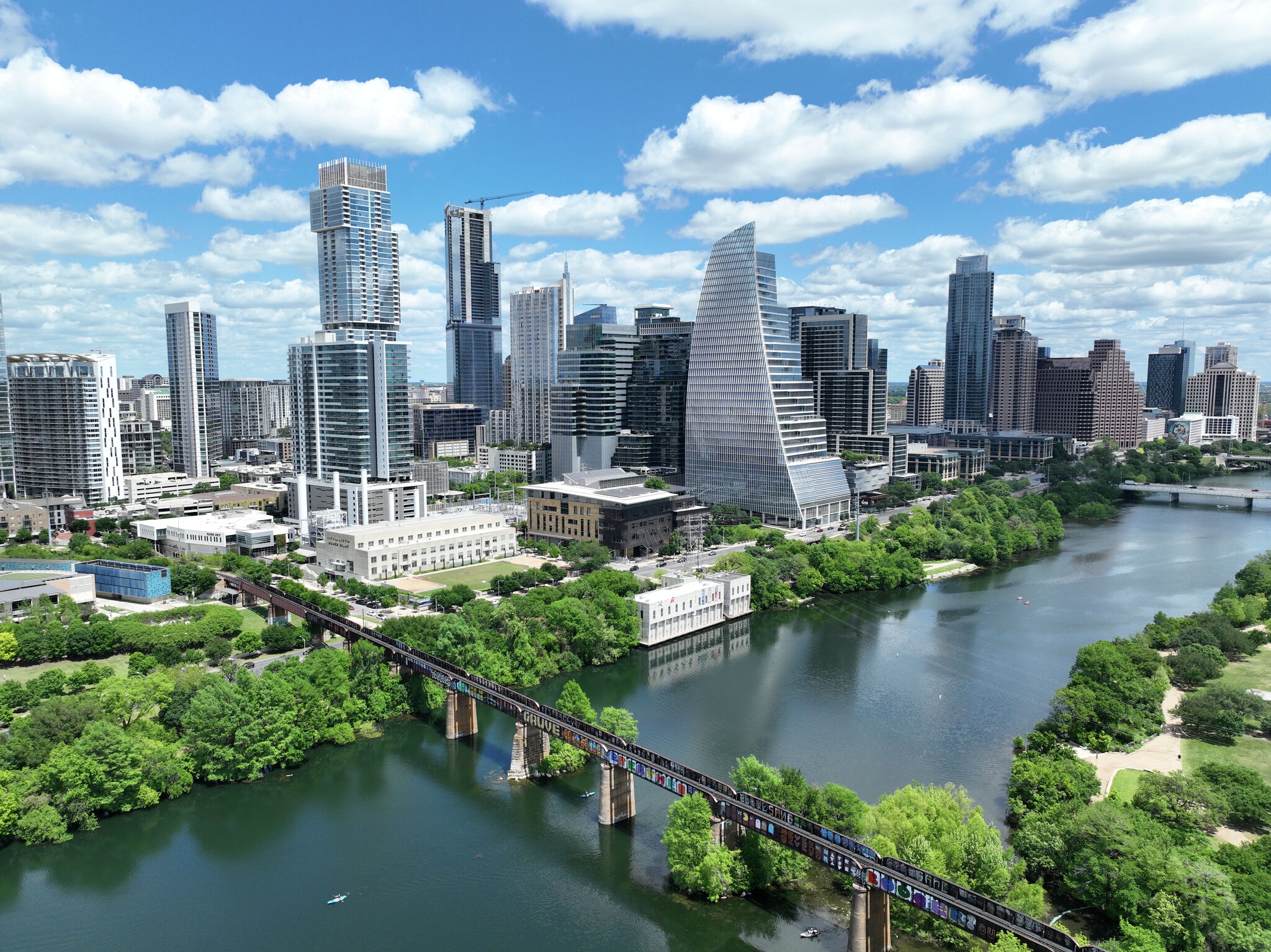 Hearst To Buy Austin American Statesman Newspaper