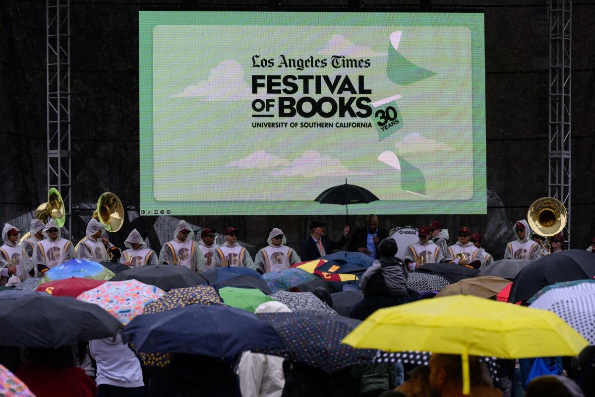 Tens Of Thousands Of Attend First Day Of L A Times Book Festival Los Angeles Times Tens Of Thousands Of Attend First Day Of L A Times Book Festival Los Angeles Times